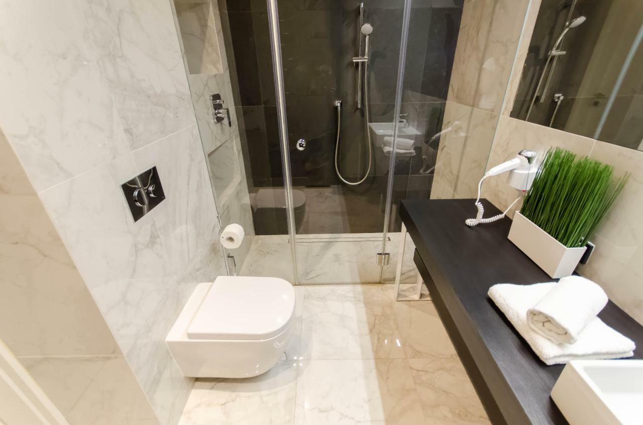 Central Kazimierz Apartment With Balcony Krakow Luaran gambar
