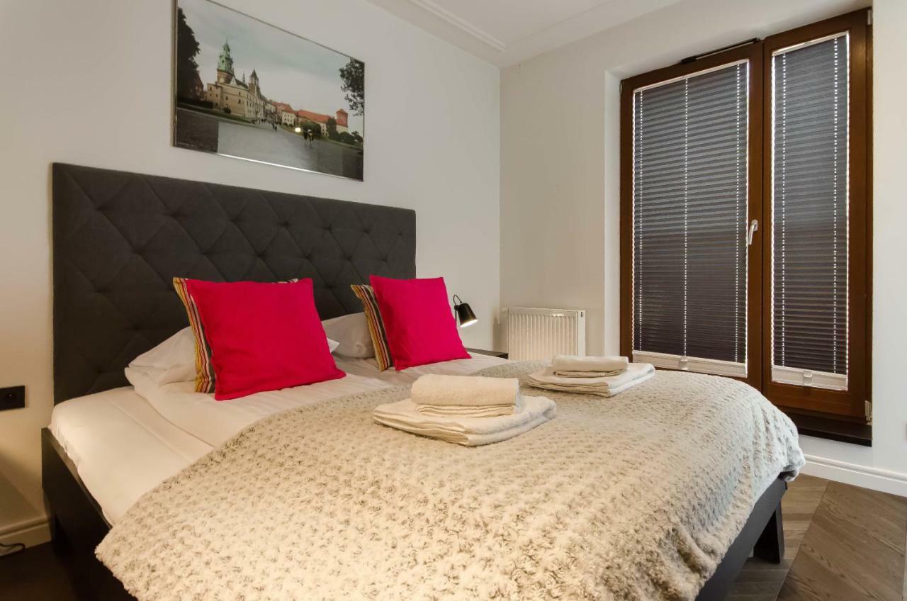 Central Kazimierz Apartment With Balcony Krakow Luaran gambar
