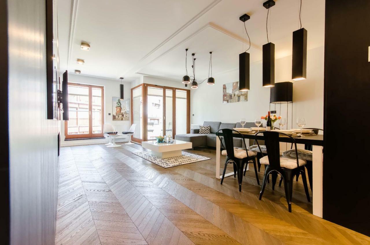 Central Kazimierz Apartment With Balcony Krakow Luaran gambar